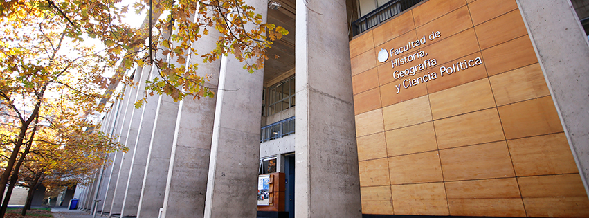foto edificio facultad de historia, geografía y ciencia política.